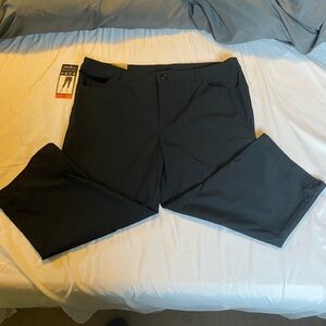 Eddie Bauer Tech Capri Pants - black 18